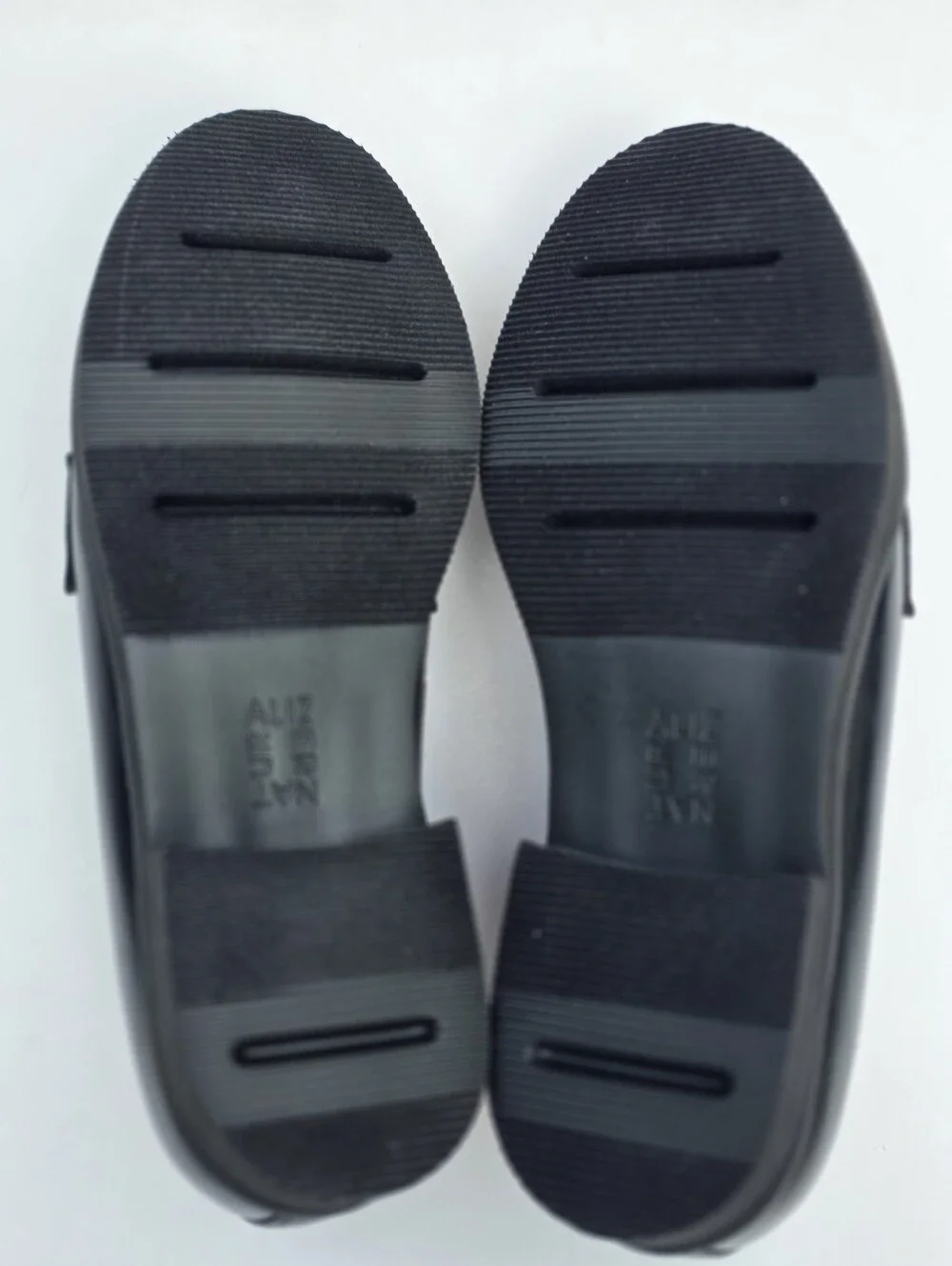 Naturalizer Pacey Women's 9W Wide Black Penny Loafers Kiltie Fringe Comfort